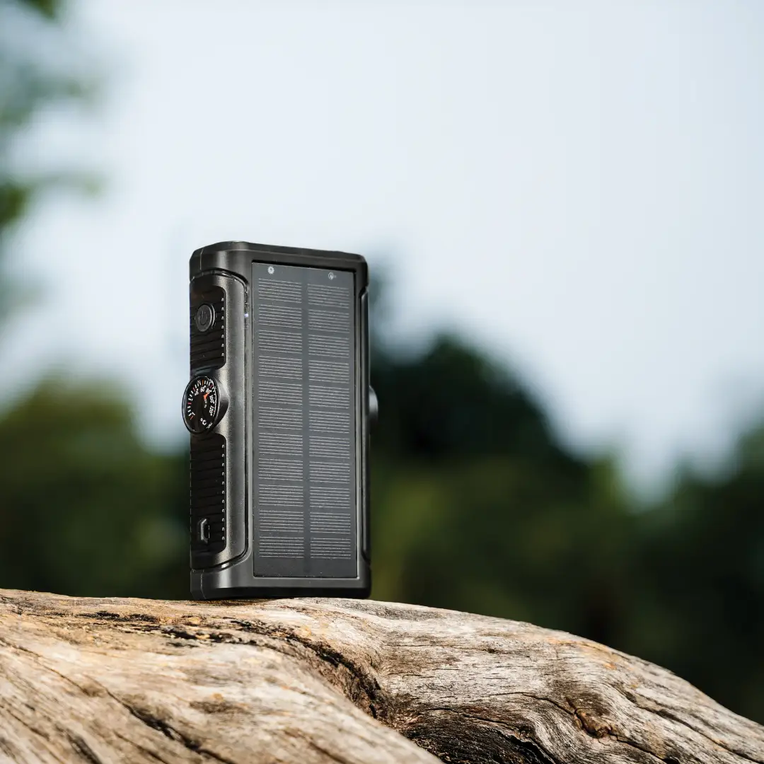 Powerology Helio Lux MagSafe Solar Power Bank - Black Powerology Helio Lux MagSafe Solar Power Bank - Black