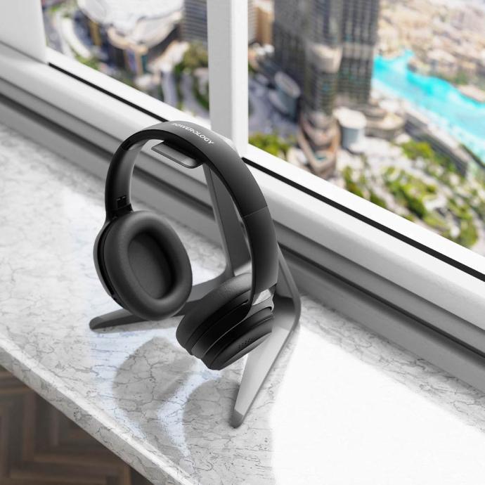 Powerology Super Base Power Bank alt tag="Powerology Audio Noise Cancellation Headphones Super Base Black"