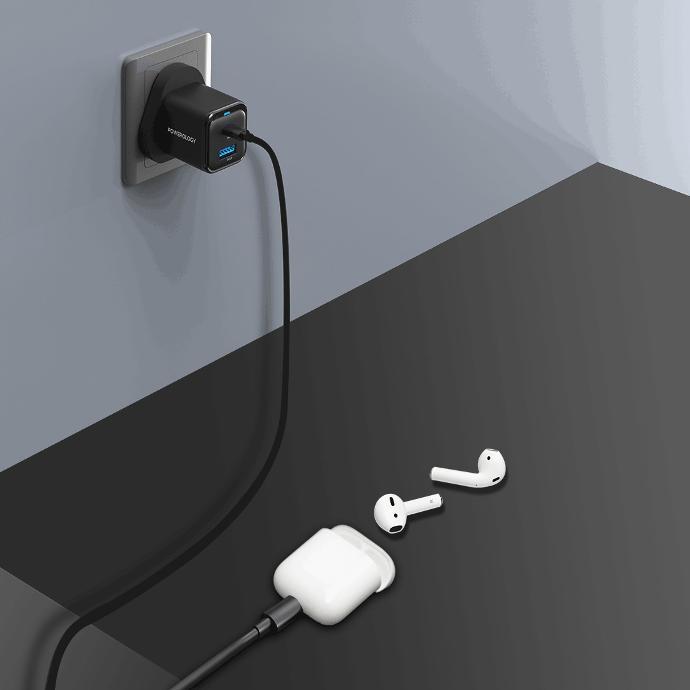 Powerology Fast Charger alt tag="Powerology Chargers and Cables Super Compact Quick Charger Fast Charge Black"
