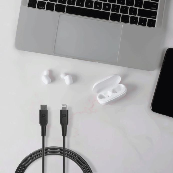 Powerology 60W PD USB-C Lightning Cable alt tag="Powerology Cables & Chargers USB-C Lightning Data and Charge Cable PD 60W Black"
