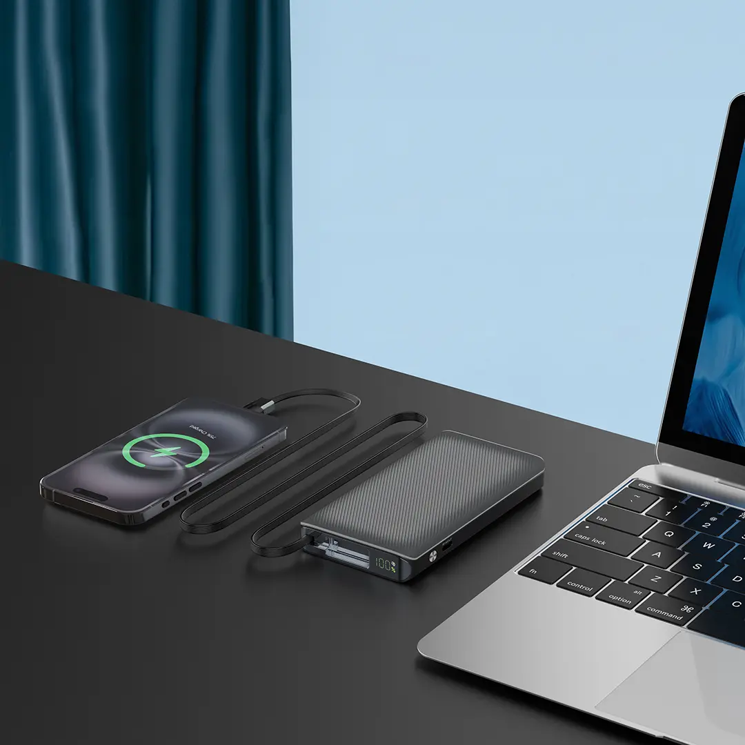 Powerology 10000mAh Retractable Cable Power Bank - Black