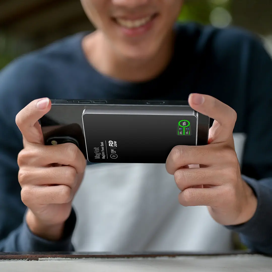 Powerology MagVolt 10000mAh Magnetic Power Bank - Black